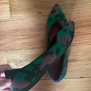 Rothy’s point botanicamo